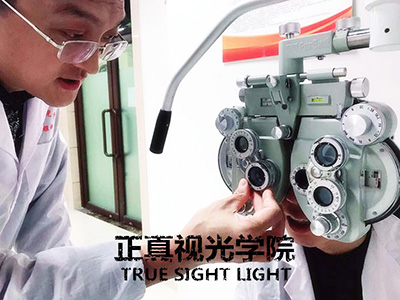 隐形眼镜销售流程_东营，滨州配镜师培训学校整理分享